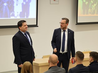 2025-12-03 20-02-15.jpeg